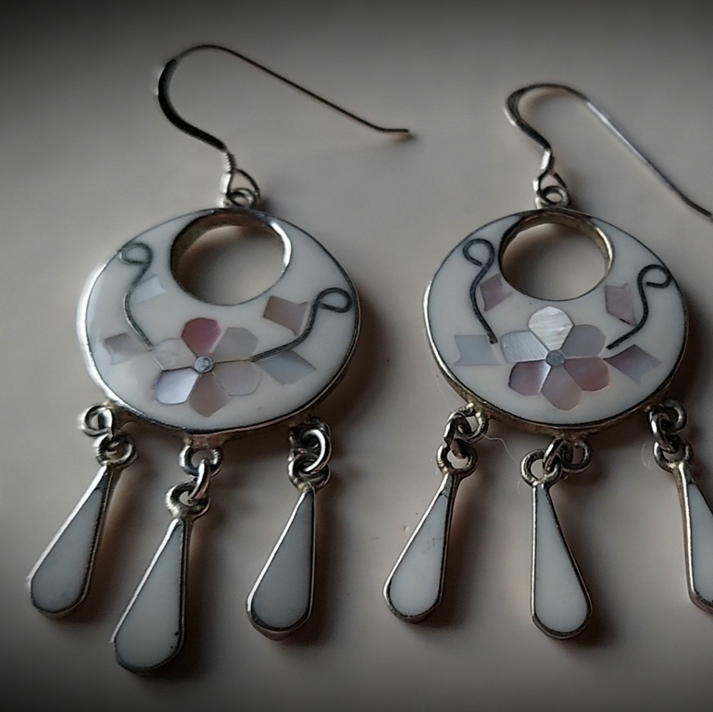 Mexico Alpaca Silver Dangle Earrings Floral MOP White Abalone .925 Earwires - Picture 3 of 8